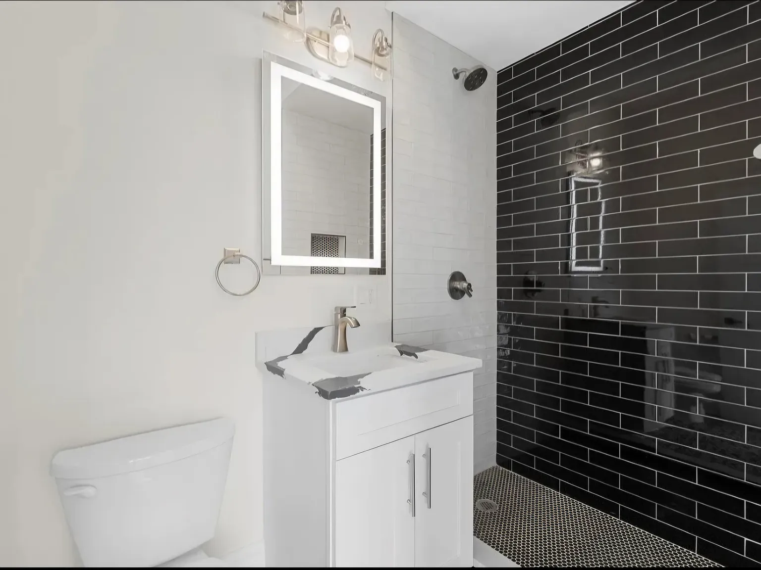 3 bed, 1450 sqft, $2,100 — Photo 4