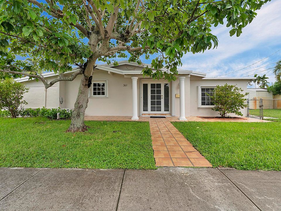Exterior. (View of Avocado tree)