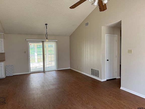 5th image of 1209 Pinkerton Dr