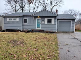 4933 W 72nd St, Prairie Village, KS 66208