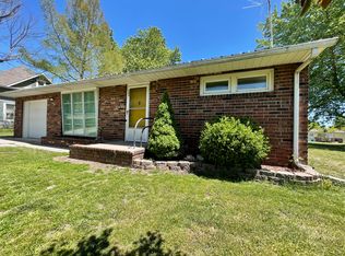 305 S Bobbie Smith St, Diamond, MO 64840