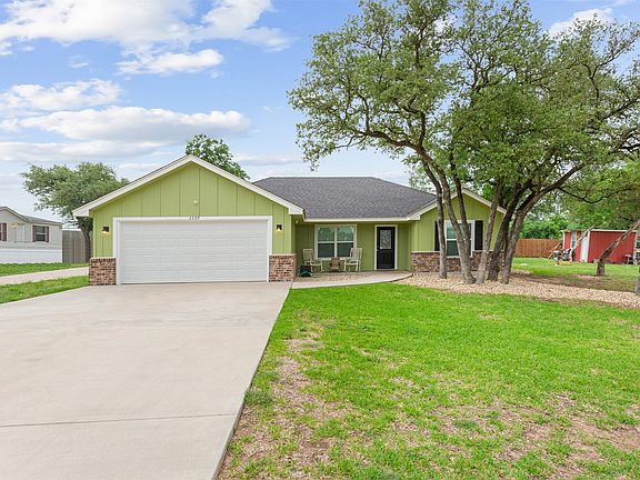 3rd image of 3299 Lake Park Rd