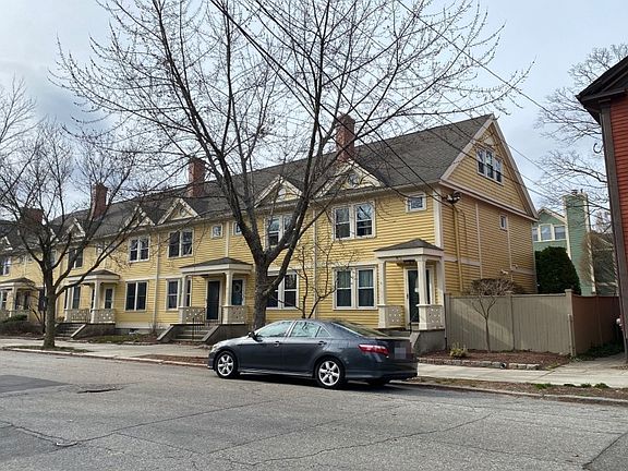 2nd image of 75 Willow St #1005