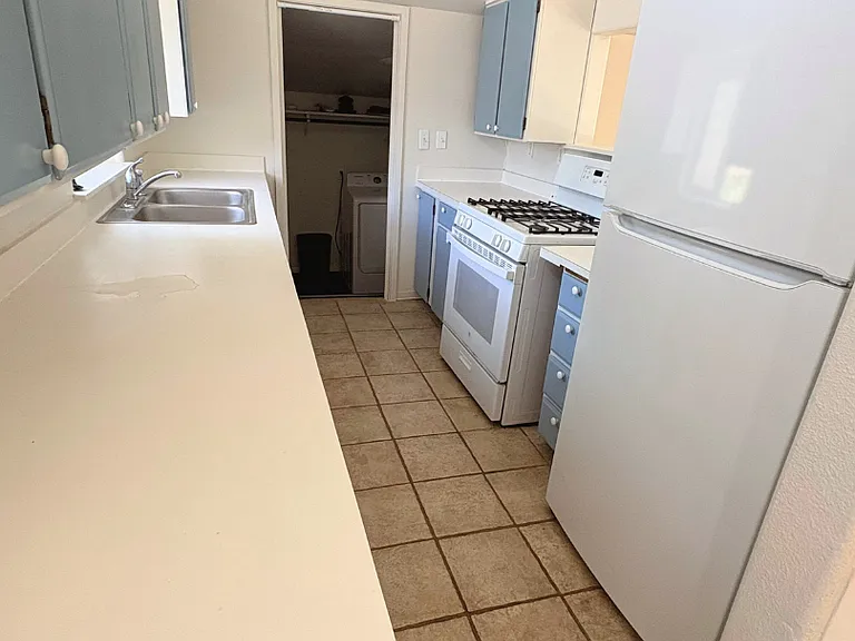 6239 SW Jetty Ave — Photo 8