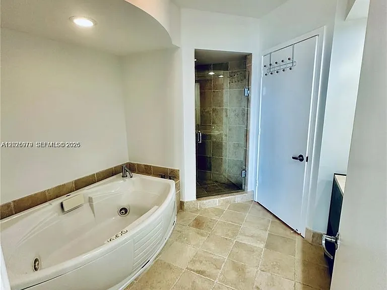 18201 Collins Ave #5307 — Photo 9