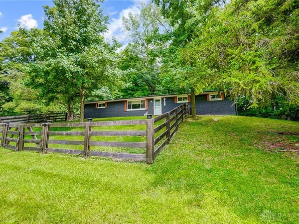 938 White Oak Dr, Springfield, OH 45504