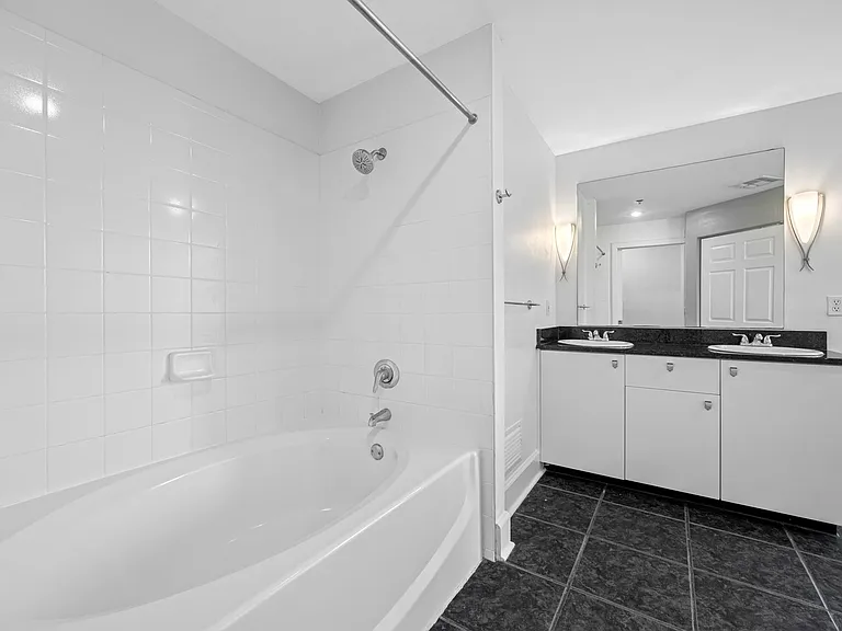 Sanctuary Lofts — Photo 37