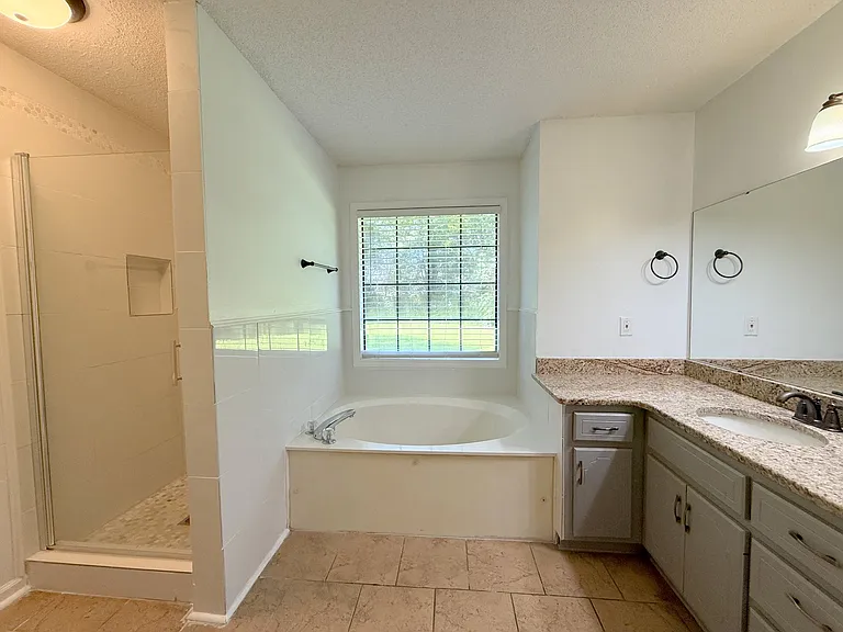 102 Watercress Cir — Photo 22
