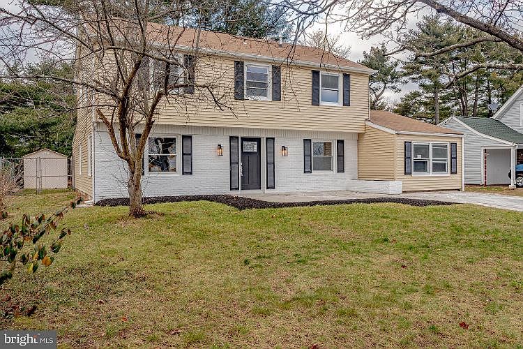 1st image of 23 Belhurst Ln