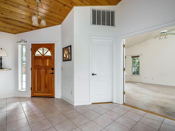 4th image of 22590 Cedar Pines Ave