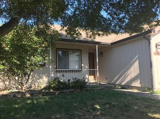 136 Independence Dr, Grants Pass, OR 97527