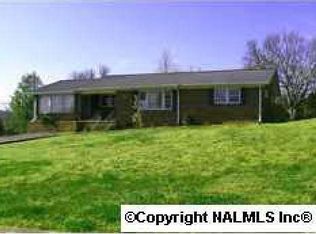 212 Hillcrest Cir, Fayetteville, TN 37334