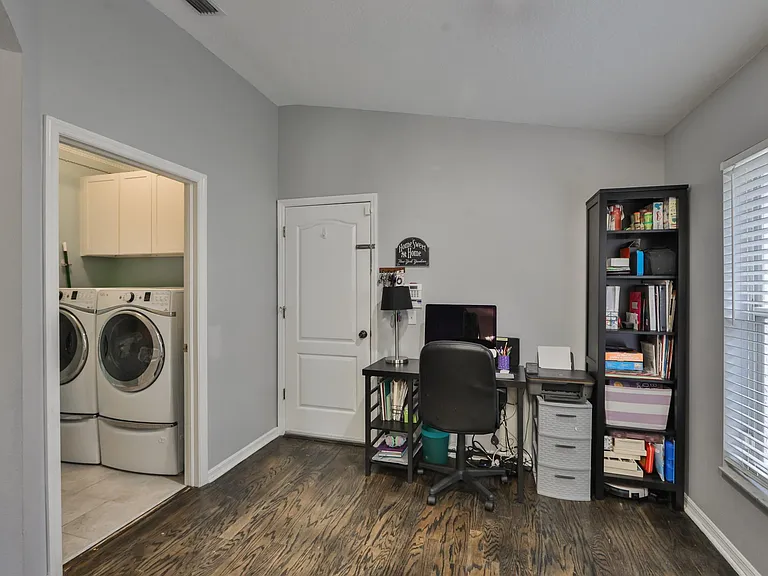 4523 Wild Plum Ln — Photo 10