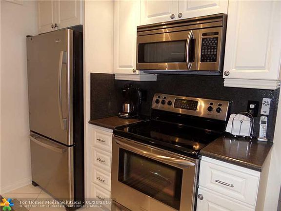 4th image of 3099 Westbury H #3099