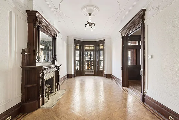 Sold by Compass | media 9