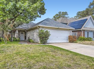 257 Lydia Cir, Irving, TX 75060