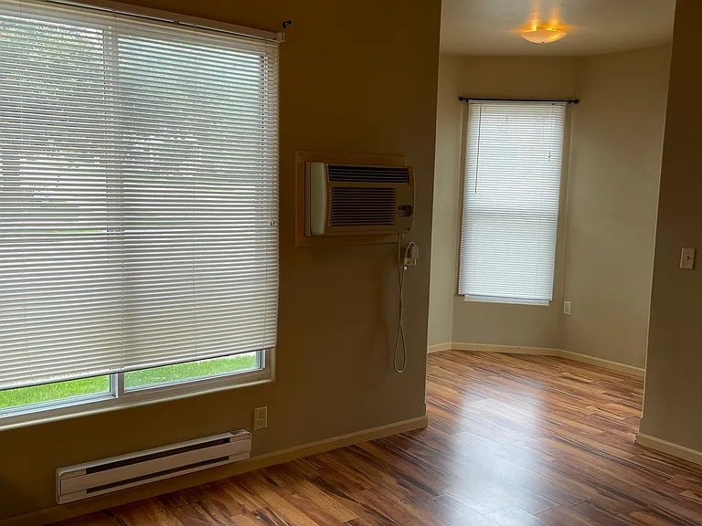 328 N Dubuque St #3 — Photo 4
