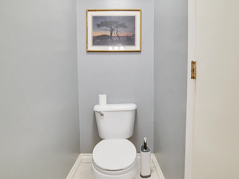 16920 Tulip Ln — Photo 14