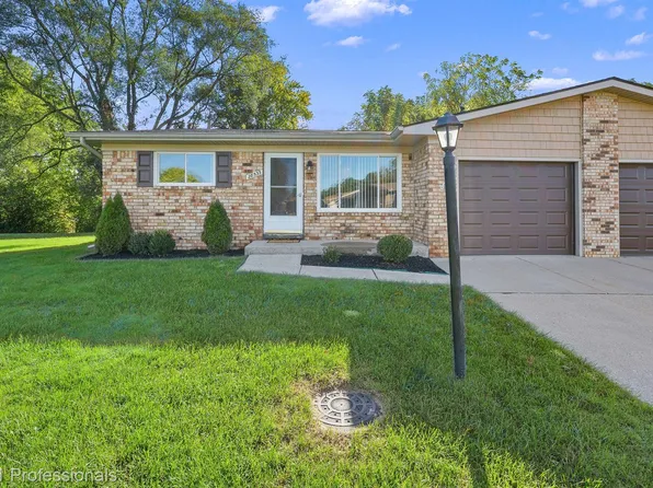 28533 Dino Cir, Chesterfield, MI 48047