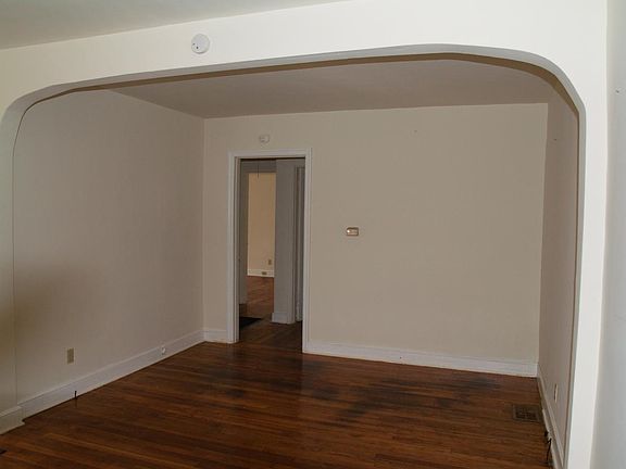 5th image of 155 Saint Agnes Dr
