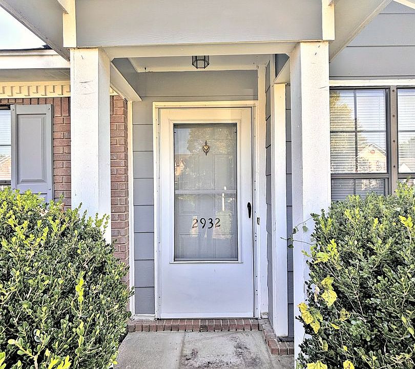 1st image of 2932 McDonald Ct SW