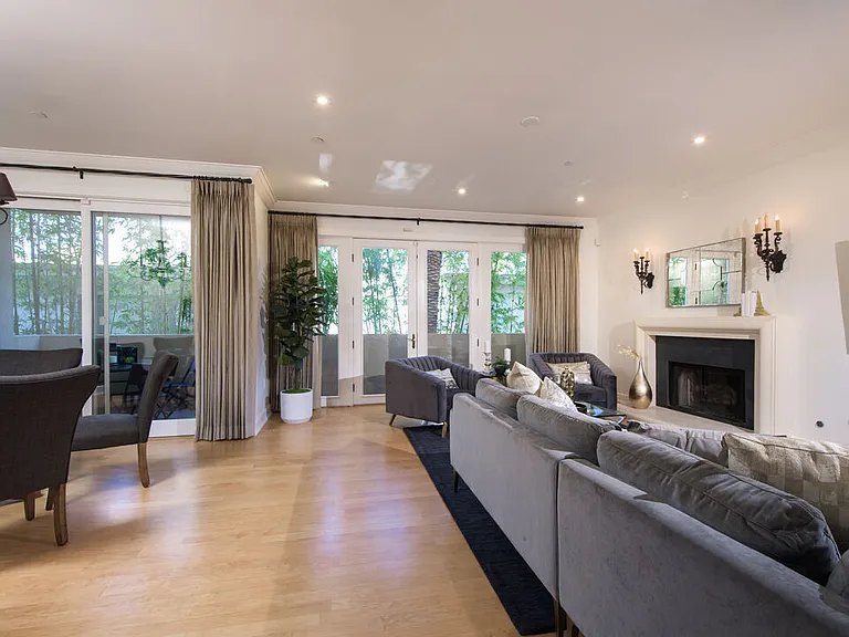 411 N Oakhurst Dr #305 — Photo 3