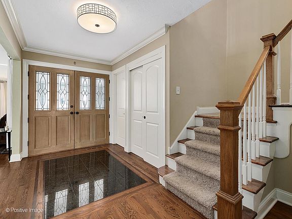 4th image of 21W624 Dorchester Ct
