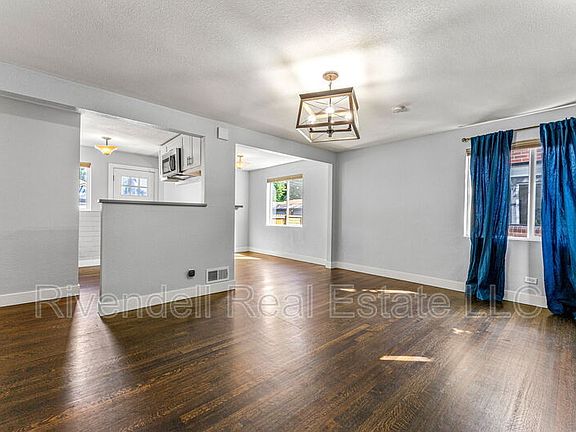 2nd image of 1456 N Elm St