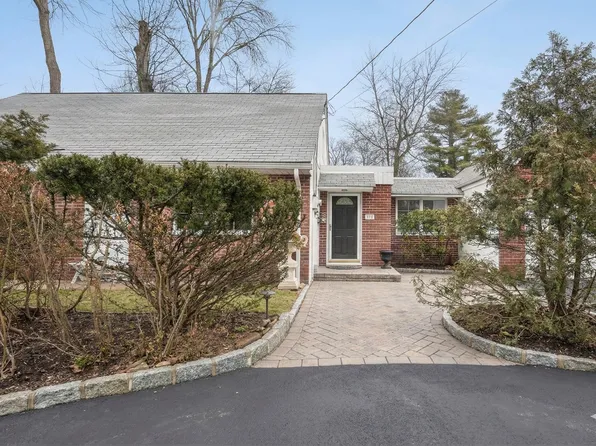 52 Knickerbocker Rd, Demarest, NJ 07627