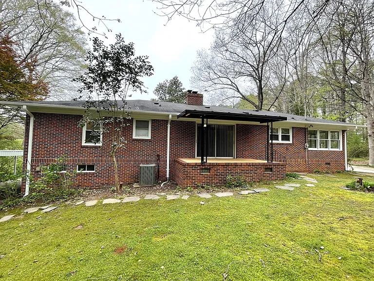 1605 Cherokee Rd — Photo 6