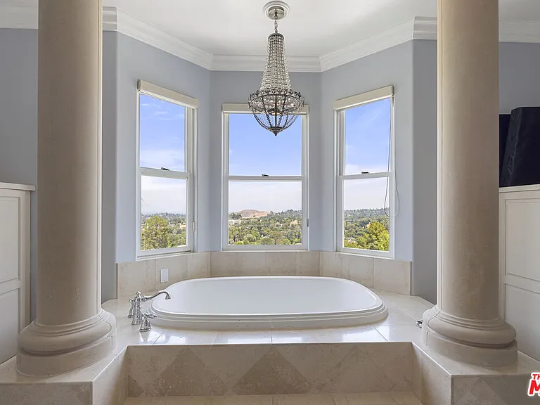 21615 Medina Estates Dr — Photo 28