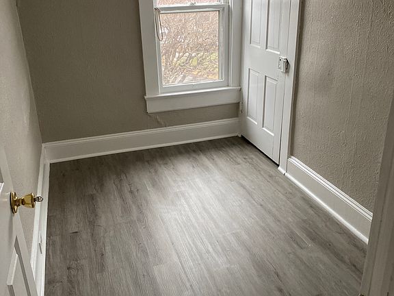 5th image of 1103 Bryn Mawr St #1/2