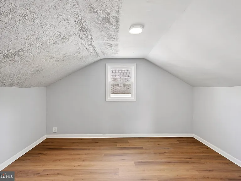 29 W Elm Ave — Photo 25