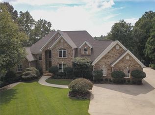 329 N Summit Dr, Seneca, SC 29672