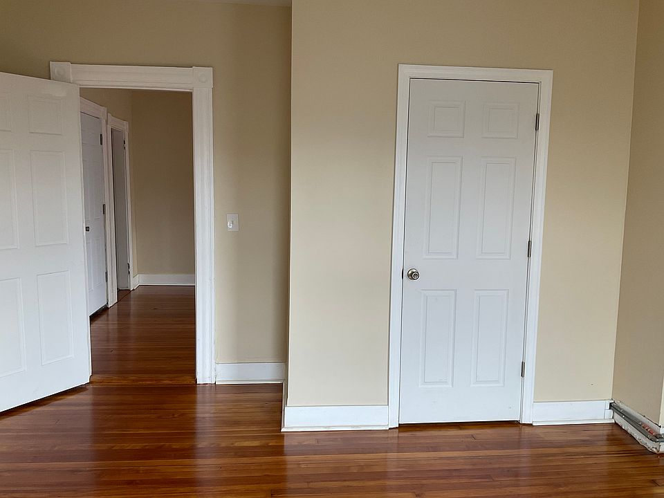 2nd image of 23 Horace St