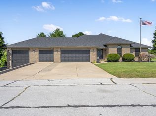 307 S 38th St, Nixa, MO 65714