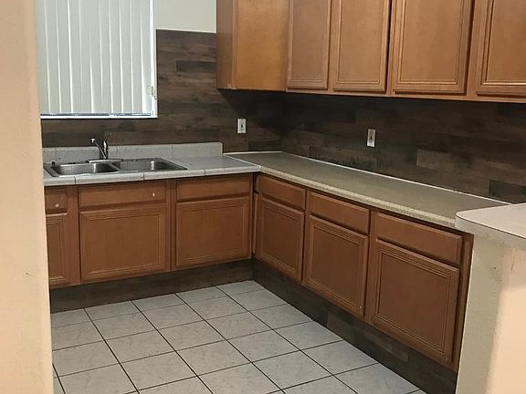 3rd image of 1264 Vera Ave