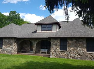 58 Mican Rd, Waymart, PA 18472