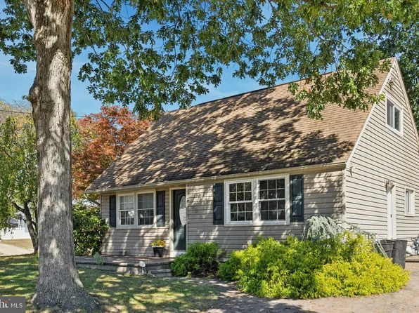 90 Estates Rd, Pine Hill, NJ 08021