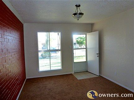 4th image of 10017 Oakwood Dr