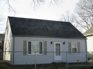 65 Burnside Ave, Riverside, RI 02915