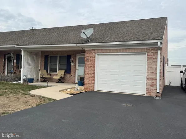 720 Naples Dr, Hagerstown, MD 21740