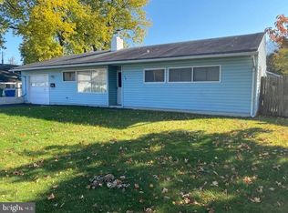 48 Sugarmaple Ln, Levittown, PA 19055