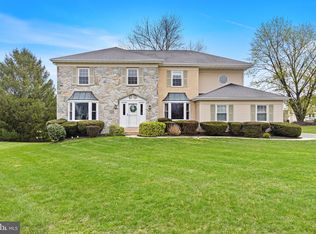 917 River View Cir, Phoenixville, PA 19460