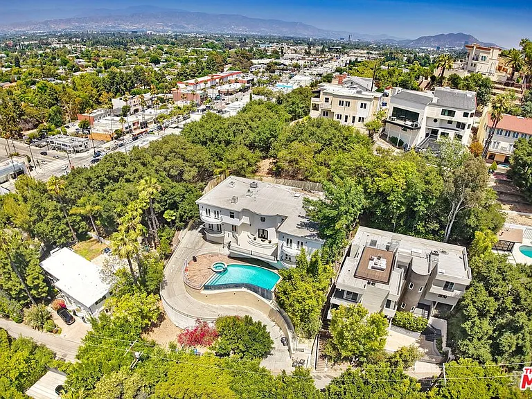 4156 Sunswept Dr — Photo 40