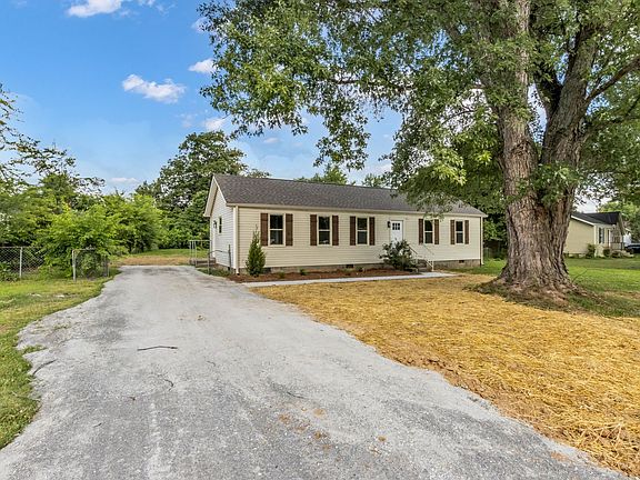 2nd image of 443 Meadowlark Dr