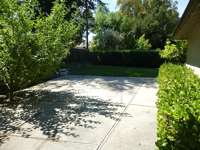 1167 Stanley Way — Photo 20