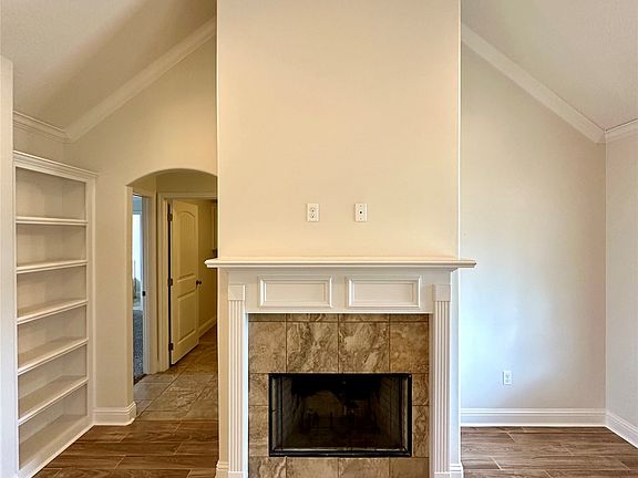 5th image of 198 Bent Tree Loop