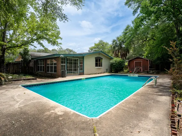 406 Sherry Cir, Fort Walton Beach, FL 32548