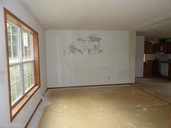 2nd image of 8150 S Basswood Dr